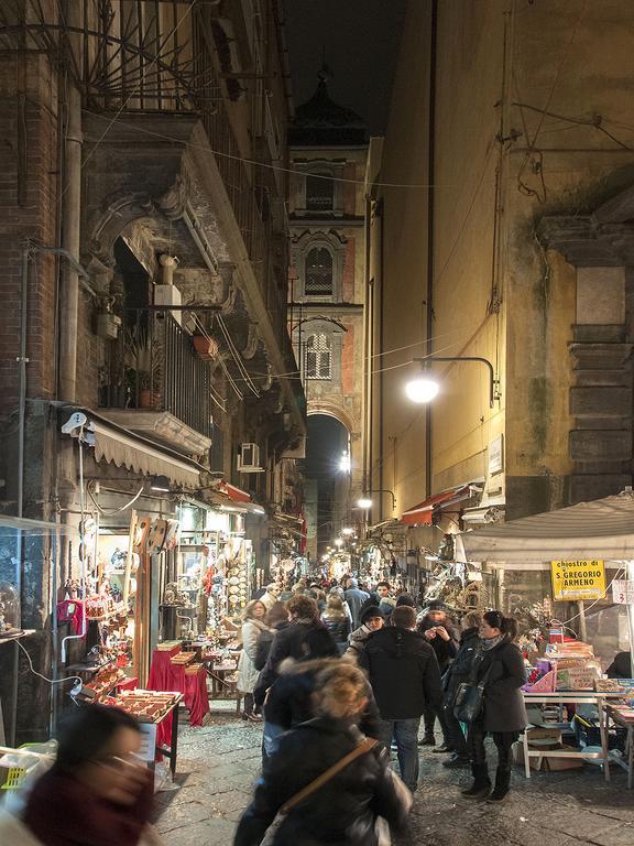 La Piazza Al Vomero نابولي الغرفة الصورة